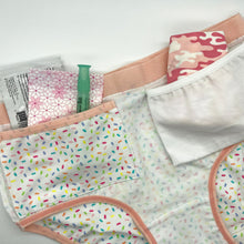 Load image into Gallery viewer, Girls Undies (3 Pack) Cute Candy